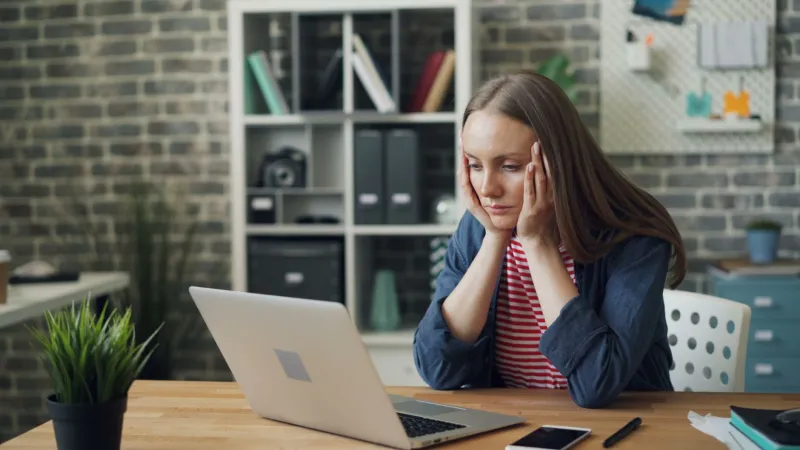 Always-On and Overwhelmed: How Business Software Notifications Are Sabotaging Your Focus